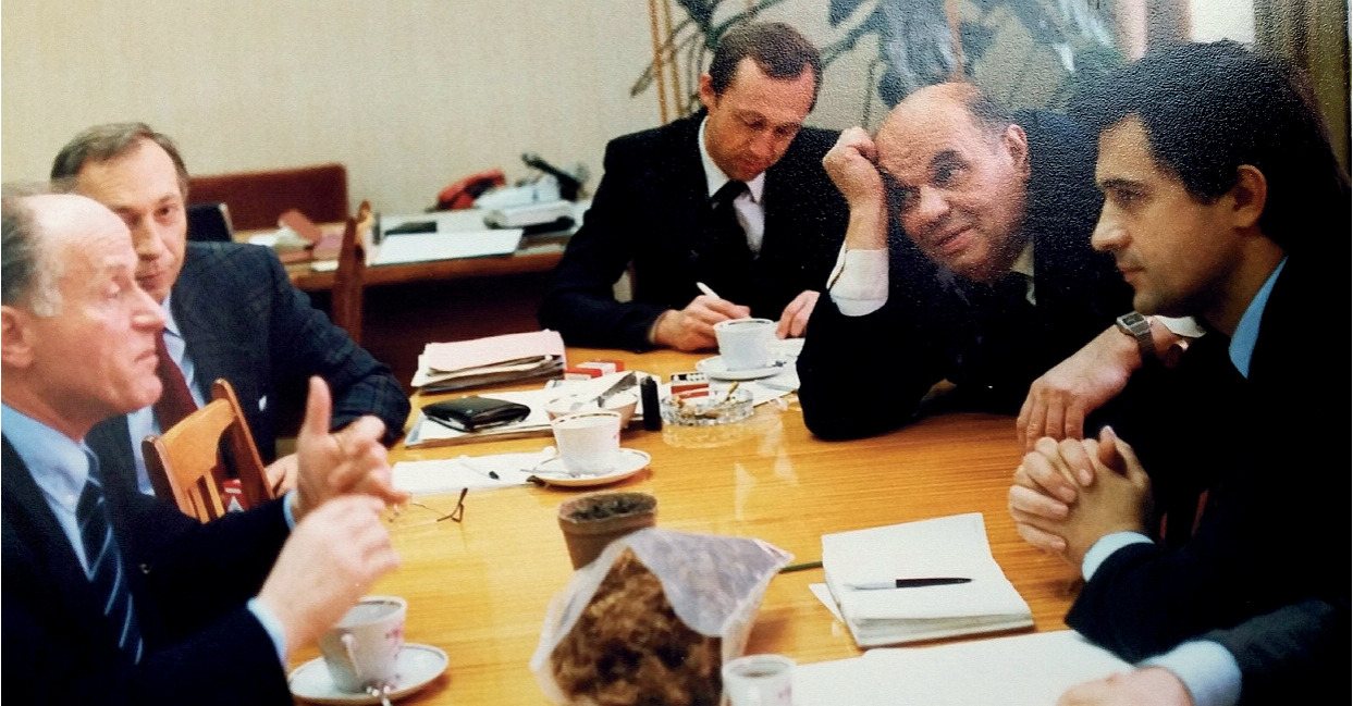 Бадиан (первый слева) на переговорах в Минске. Филиппов – второй справа